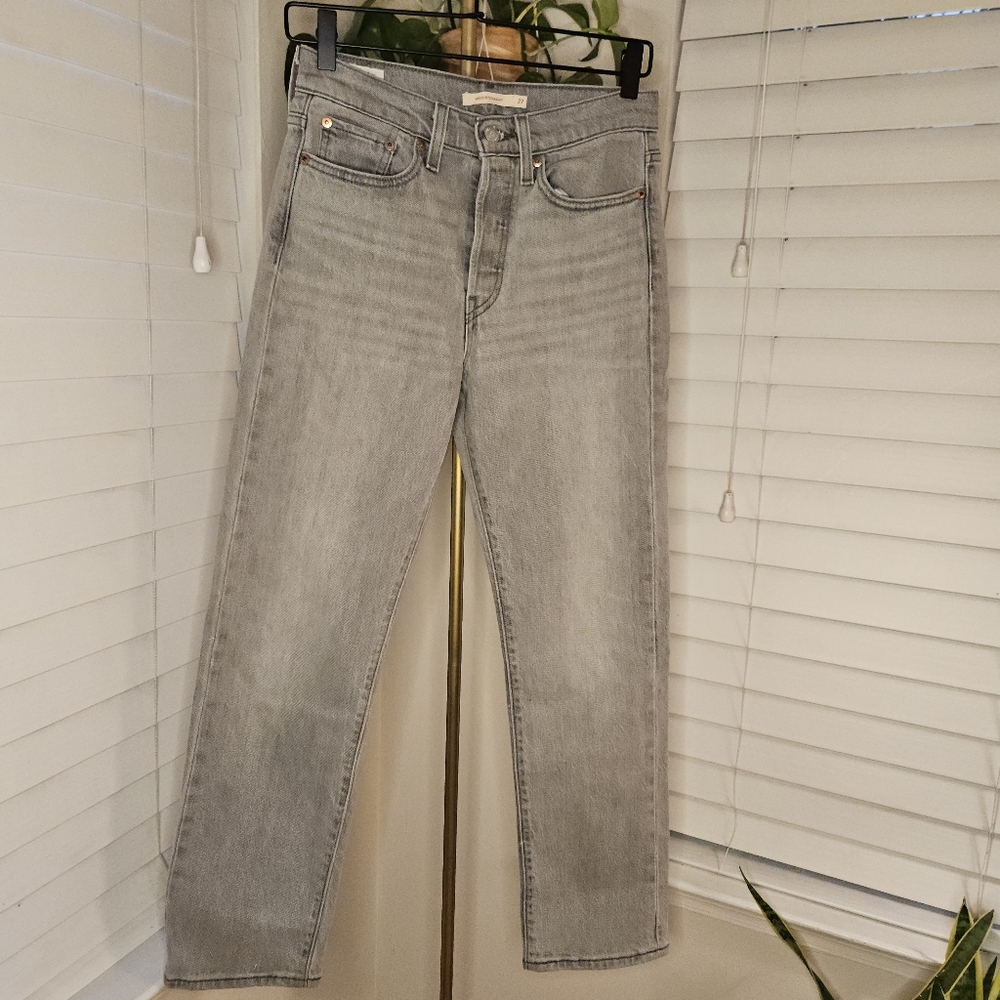 Levi's Gray Straight-Leg Jeans with Clean Finish